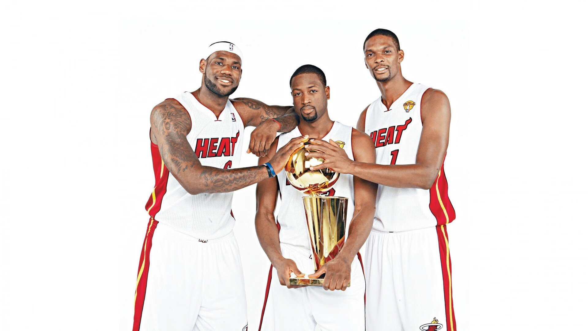 球场瞬间:点燃全场的篮球奇迹,篮球场面